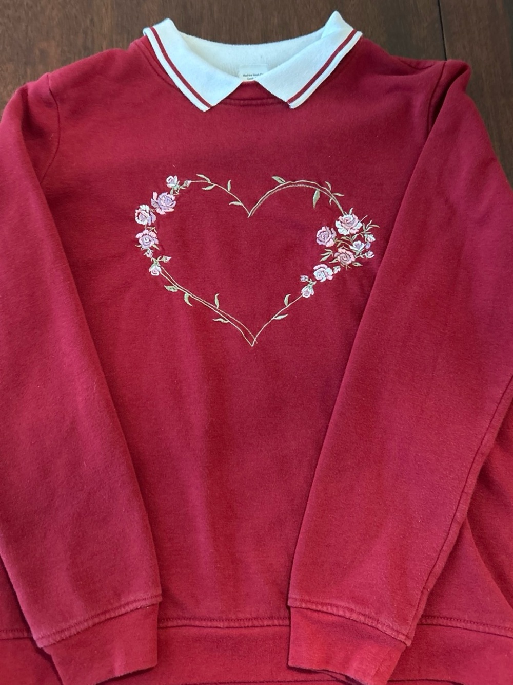 Vintage Grannycore Sweatshirt with Floral Heart Embroidery